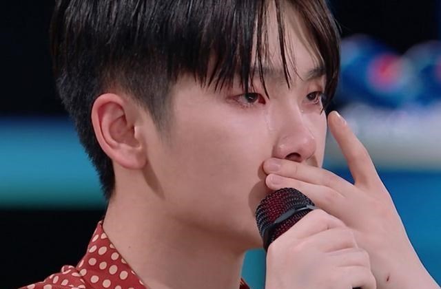 贺俊雄|明日之子廖俊涛唱哭周震南，贺俊雄自傲退赛，一个追梦，一个做梦