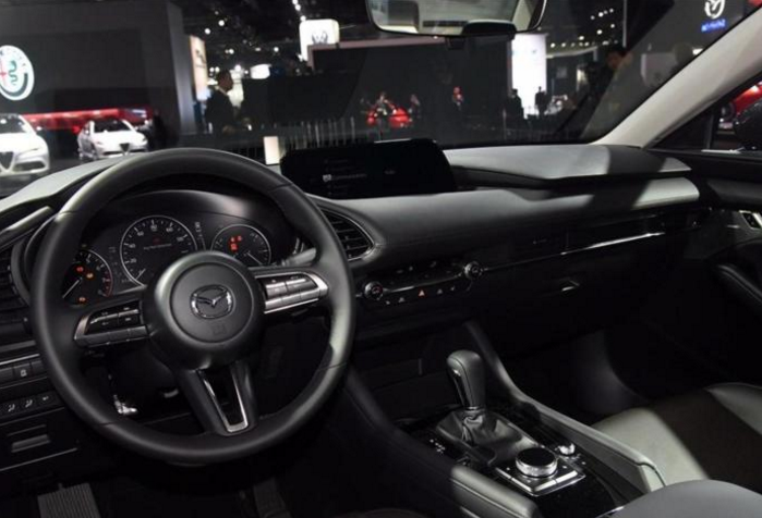 「马自达3」还看啥思域, “轿跑王”迎来换代, 2.0L发动机比宝马强