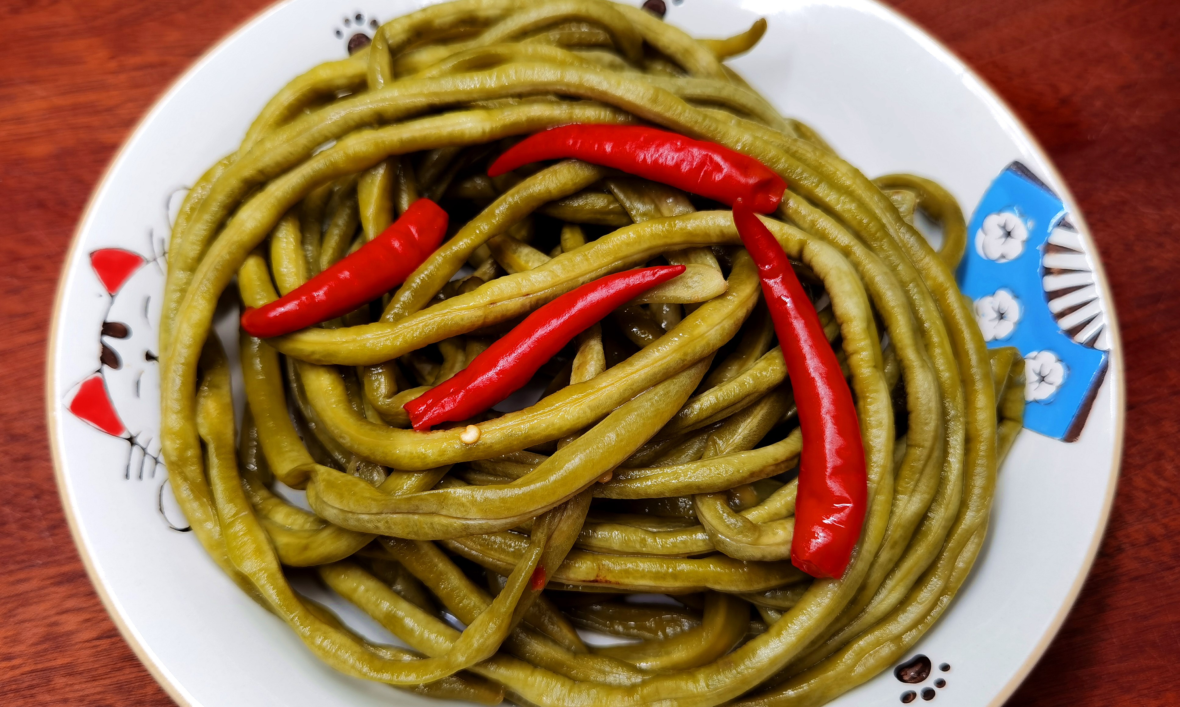 豆角|这食物不怕过期，越放越好吃，一次买20斤囤起来，冬天炒着吃最香