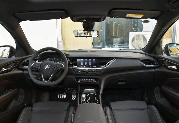 日产天籁:君威1.5T和新天籁2.0自吸相比,谁更适合家用?