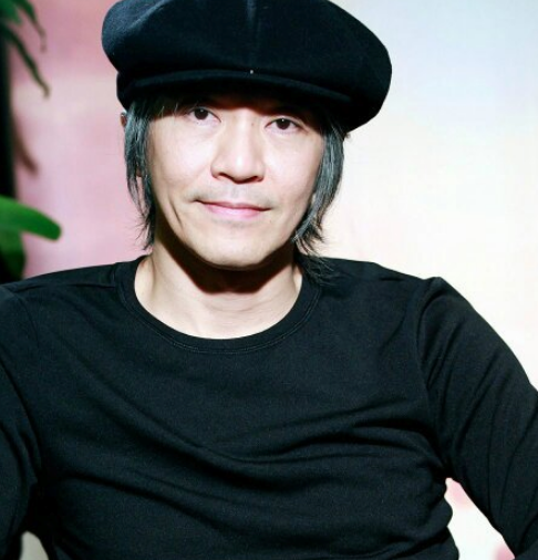 周星驰■38岁的周星驰无意中摧毁了一位喜剧演员，却成就了一代影帝