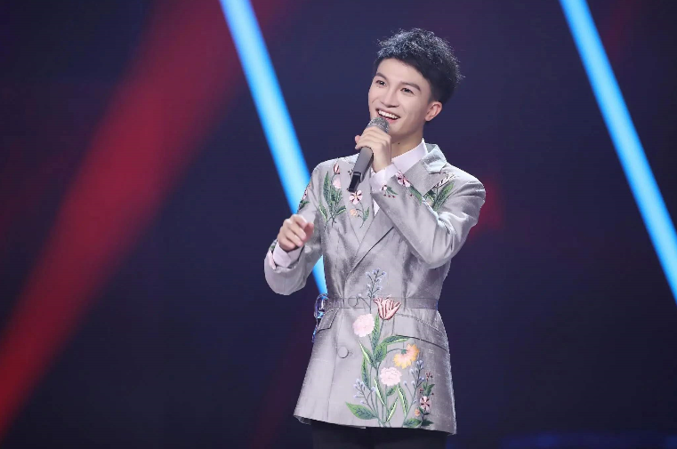 摇滚乐队|周深的发展真的这么好？主题曲接不停，他为什么这么受欢迎