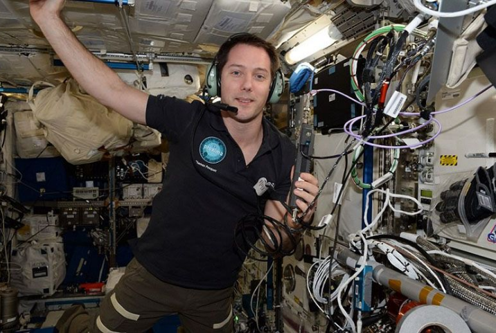 「空间站」太空温度为零下270.4摄氏度，为何空间站不保住暖气，反而增加散热？