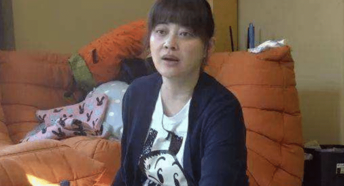 梅婷|45岁梅婷面临“中年发福”，面部浮肿认不出，众人感叹一胖毁所有