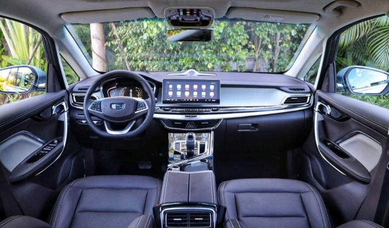 [吉利嘉际]新宝骏RM-5对比吉利嘉际哪个好？这款更能智取消费者欢心