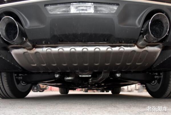 大众迈腾|买啥迈腾，这车售价27万跌到18万，后驱6.3秒破百，奔驰C追不上