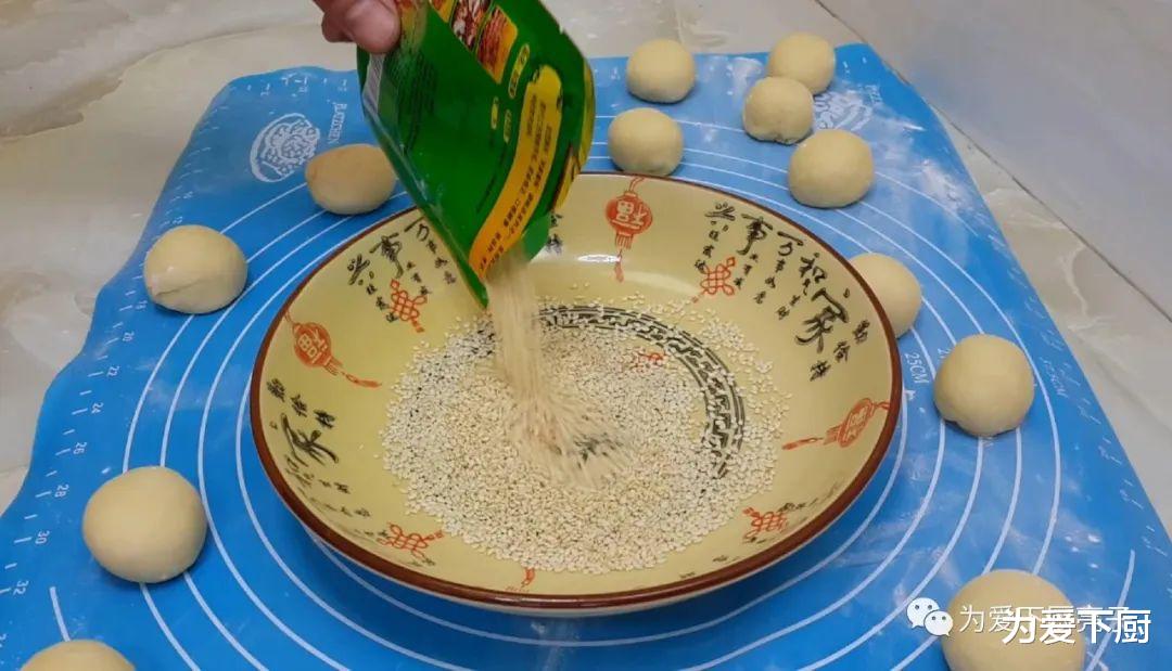 「面粉」面粉又出新吃法，揉一揉锅里一扔，松软又香甜，比麻团面包都好吃