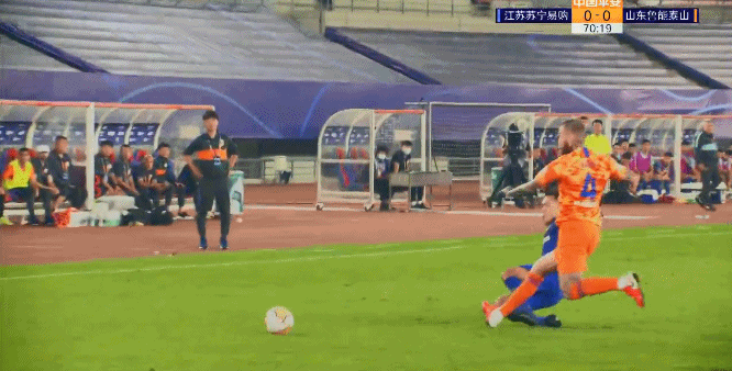 李霄鹏|鲁能被黑了吗?这3张动图给出答案,李霄鹏对红牌的点评很到位