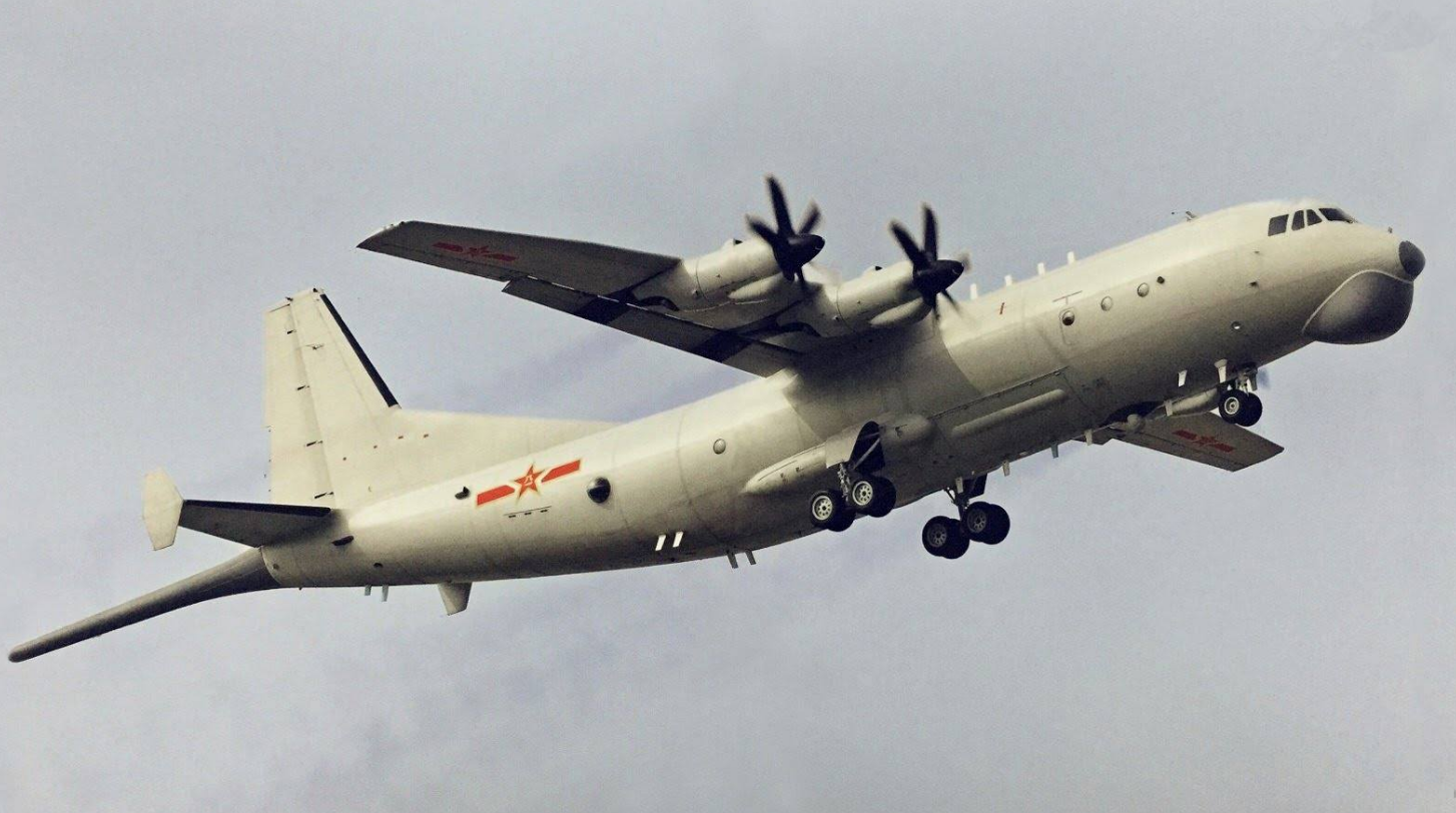 |15日晚，解放军军机现身台海，没想到第二天一早，台军发现不对劲