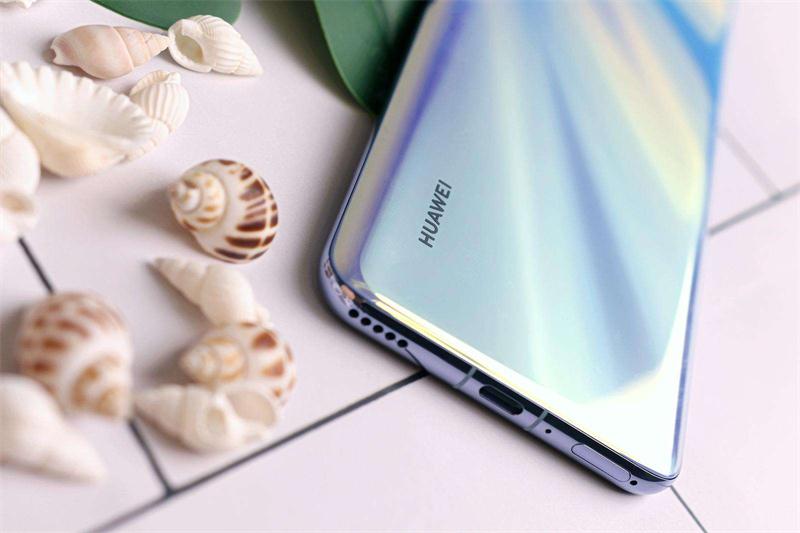 『华为Nova』从3199跌至1799,顶级华为降成千元机,128GB+40W快充