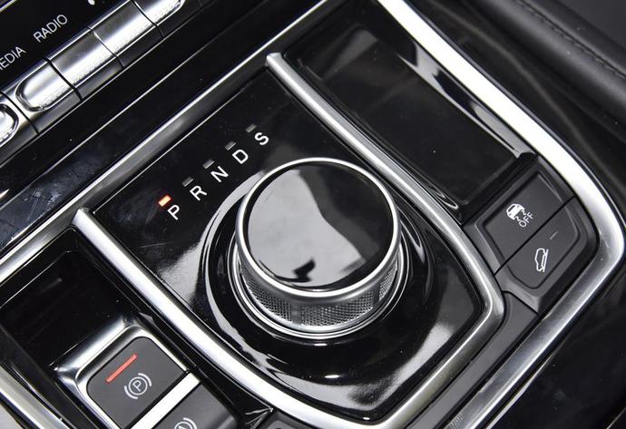 豪华车@又一行政级官车！比Q7霸气，一身名牌+电吸门，50万实力才15.98万