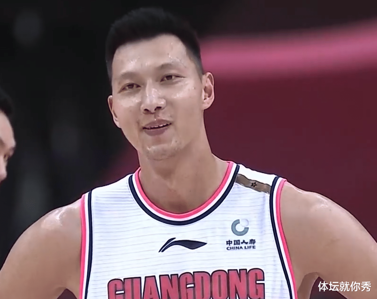 易建联|心酸!阿联复出轰18+14+3+2,四项数据全队最高,赛后腿上绑满冰袋