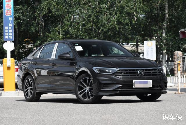 「大众迈腾」难怪小姨买车不要速腾，听完车主的抱怨，小姨这次买对车了