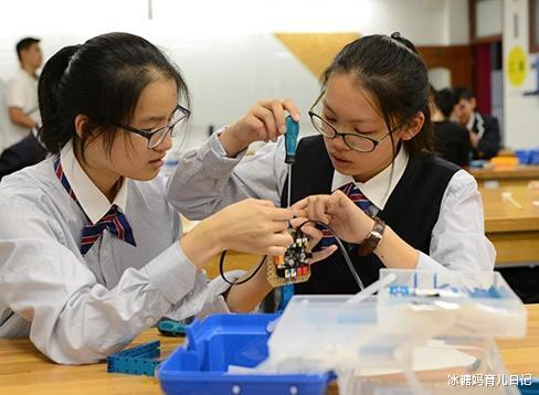 物理|新高考“最差”组合出现，已经很多学生后悔，新高一学生尽量避免