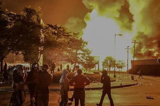 美国▲美国抗议升级到“暴乱”！34个州已经沦陷，更惨烈的还在后面