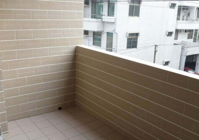 「」新房阳台这个玩意别留着，开发商留下的坑，回家拆改掉吧