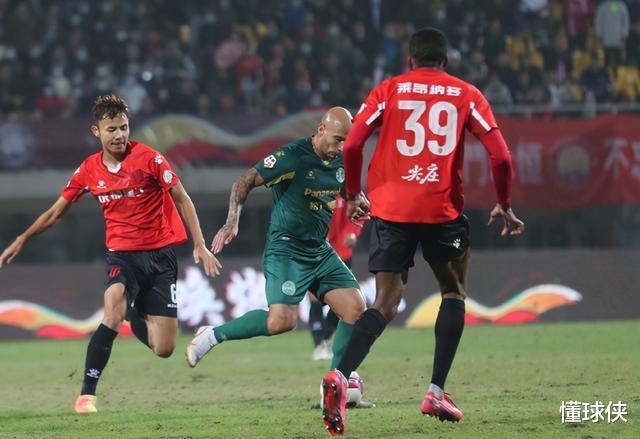 中甲|1-0，拿下3分飙升至第一，中甲争冠太刺激，5队仅差3分