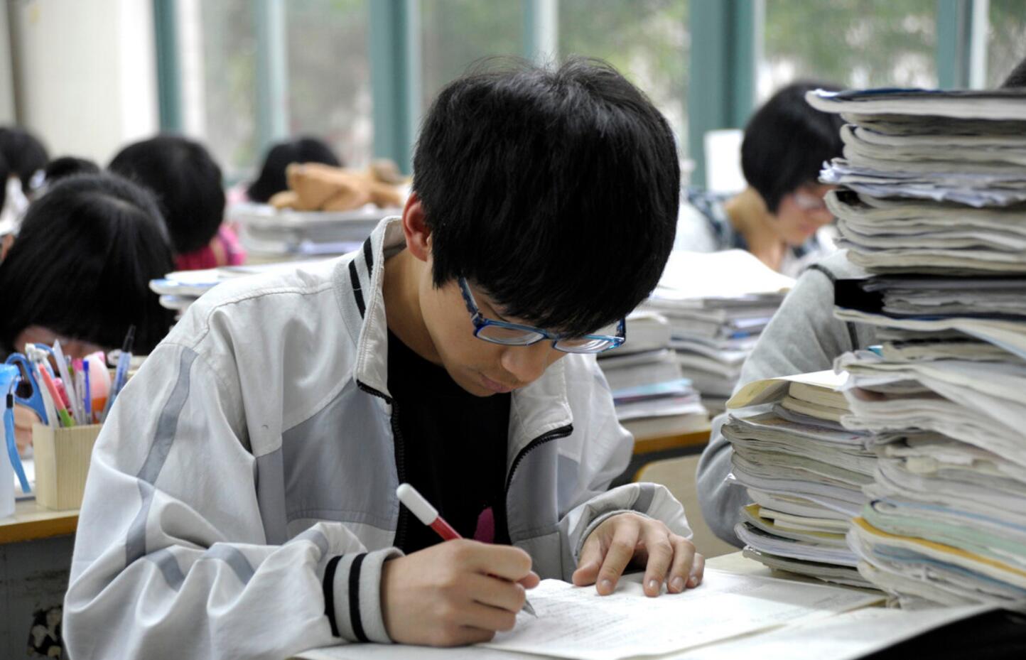 大学|39所985大学对高考“3+1+2”选科要求，呈现4大特点，考生要关注