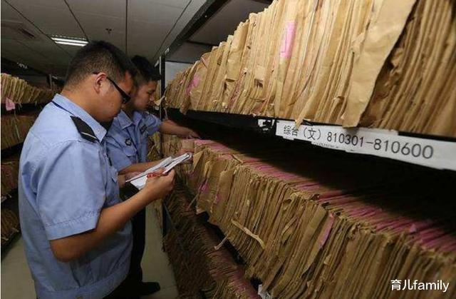 @17年前偷了高考试卷，最后考500多分的学生，如今怎么样了？