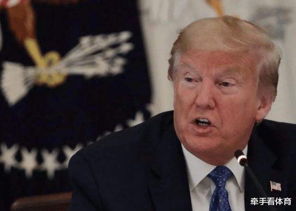 『留学生』特朗普：你不允许恢复中美直航，我就不让你40万留学生回国！