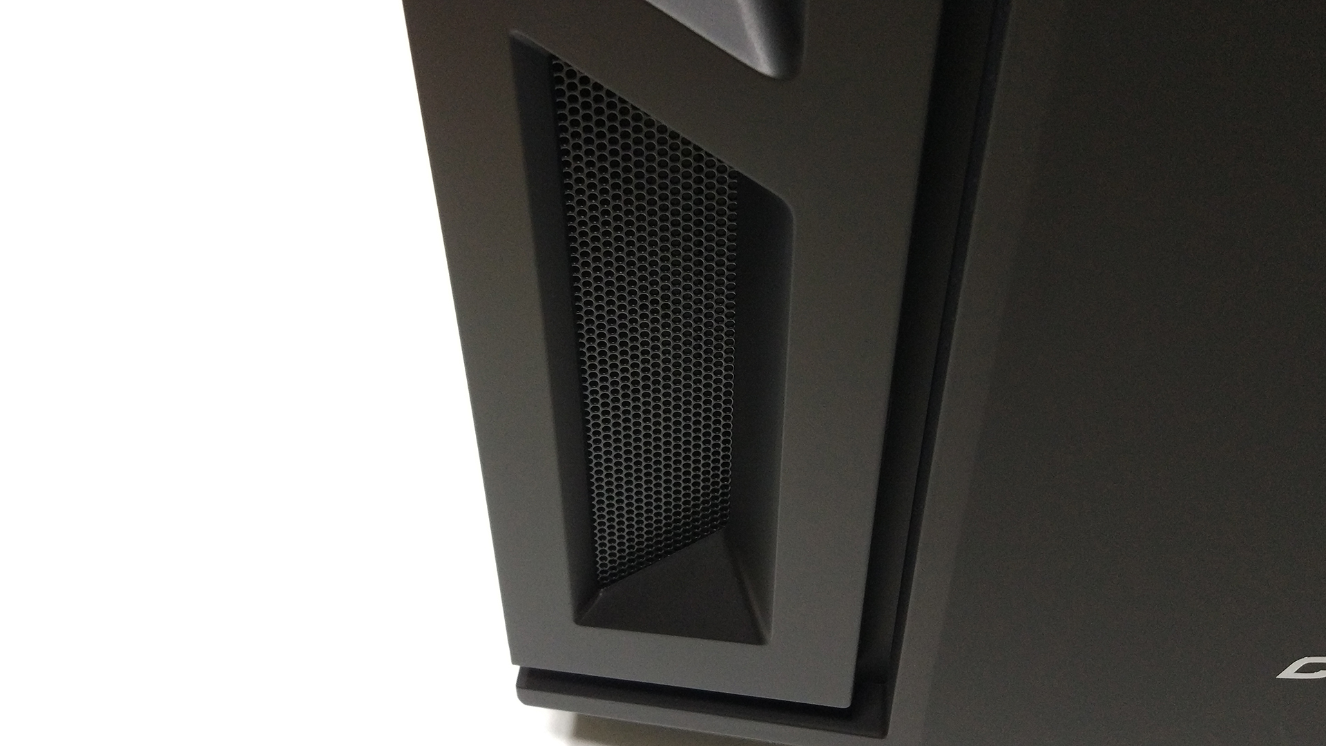 机箱|骨伽影武者X5中塔机箱：简约质朴容量大，可支持7+2拓展