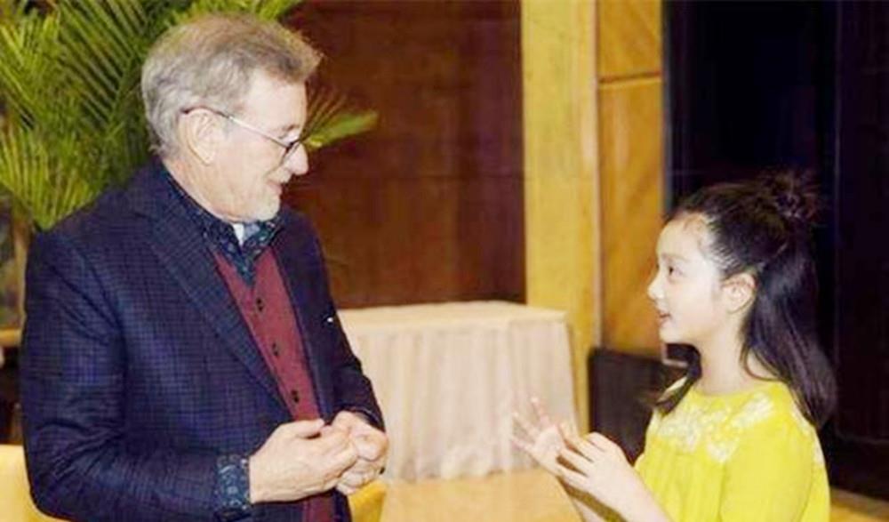 『美甲』黄多多涂口红、染发美甲，却让人夸赞羡慕，原因让人佩服