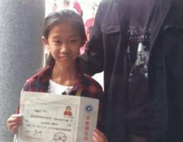 []父亲不让女儿上学，10岁直接去高考拿下350分进大专，她如今怎样