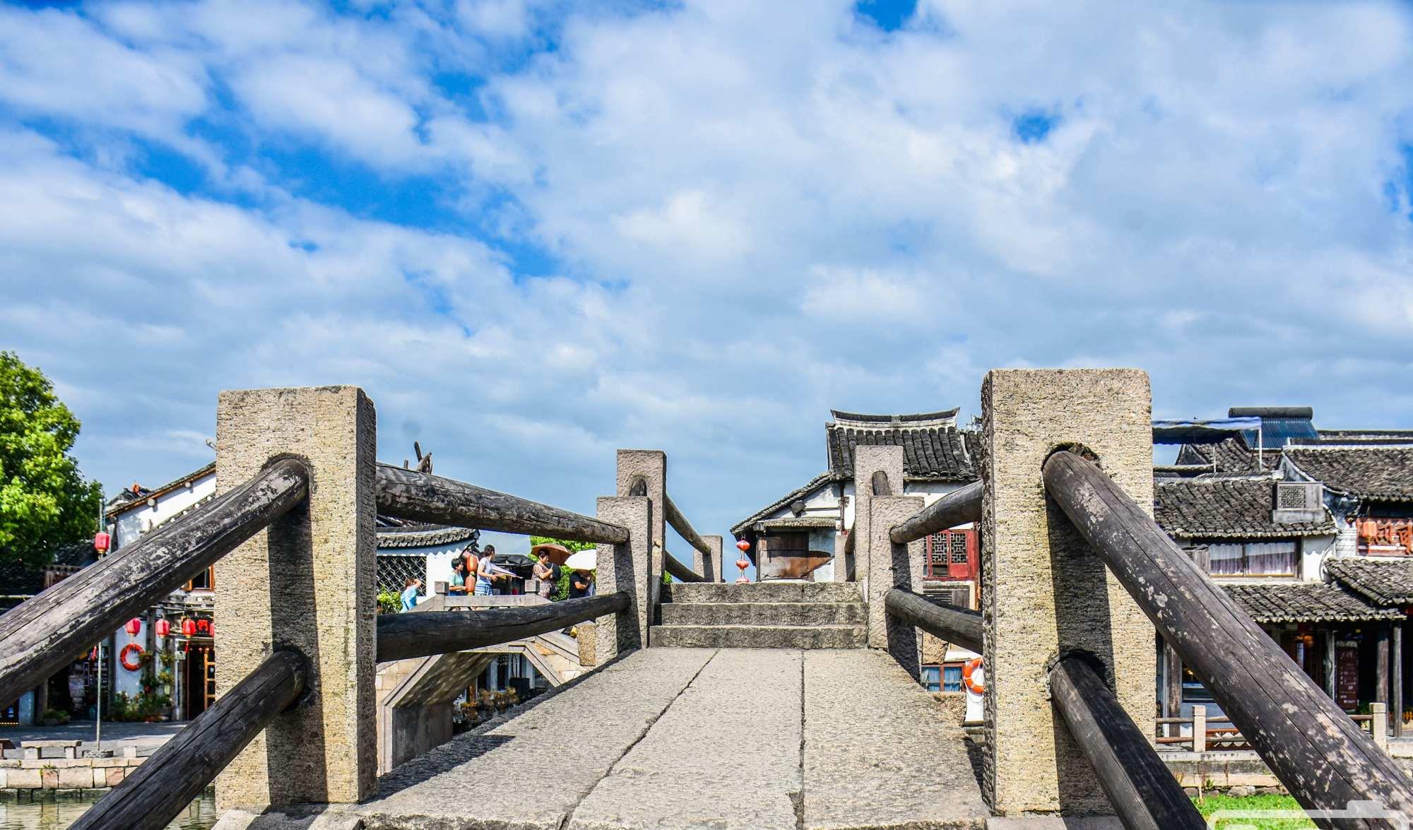 古镇 江浙沪三地交界处的江南古镇，距乌镇57公里，景如画的梦里水乡