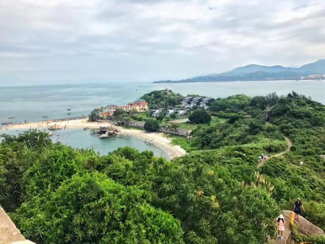 「海岛」国内首个私人海岛：想上岛得付费，风景绝美被誉为中国的马尔代夫