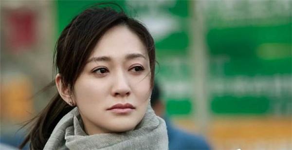 鄢颇|梅婷养他六年,李小冉为他怀孕两次,他却转身娶了小十五岁的美人
