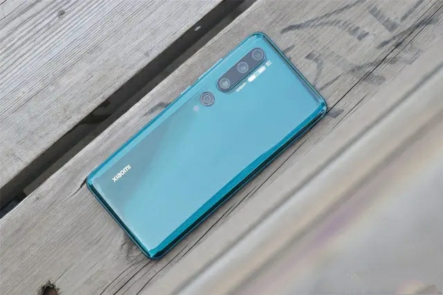 小米科技■小米主动清仓，5260mAh+50倍变焦降下400，小米又回来了
