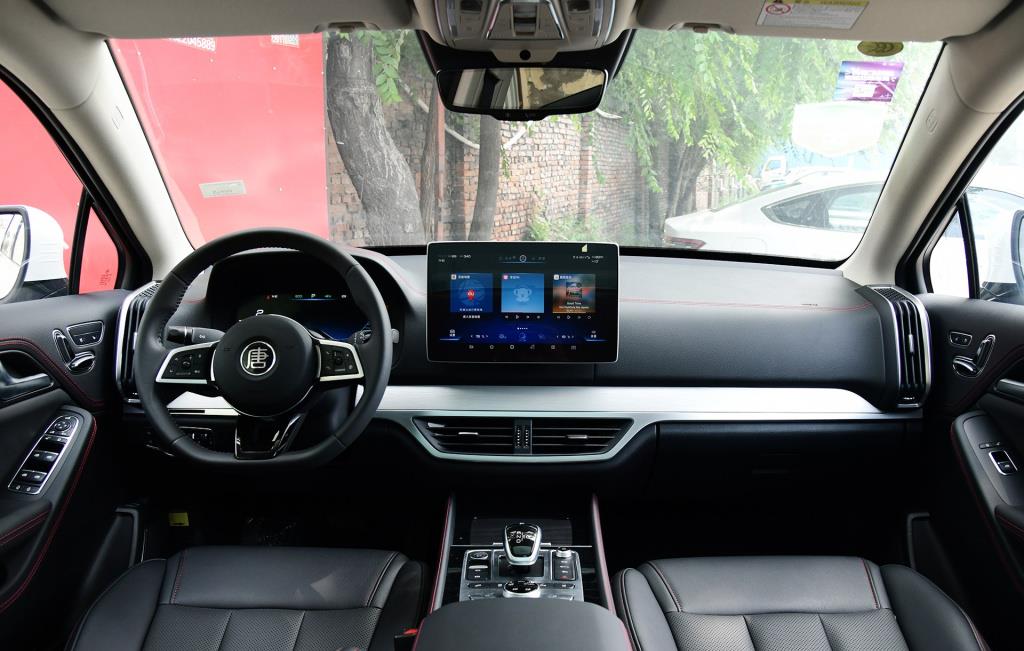 比亚迪唐|狠心花14万提辆比亚迪唐，行驶7865公里后，车主详细说出了优缺点