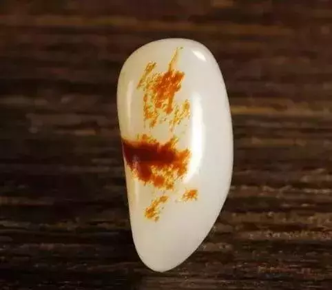 奇石|一年前一个神秘人,用70万元拍得5.5克小石头!