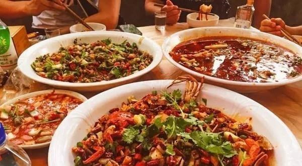 旅游业|又一座景区变“鬼城”，曾一碗面卖到30元，游客：自己作的！