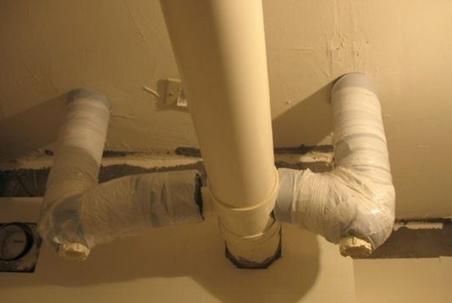 []看到工人给我这样包卫生间水管，赶紧让他拿钱走人！再也不雇！