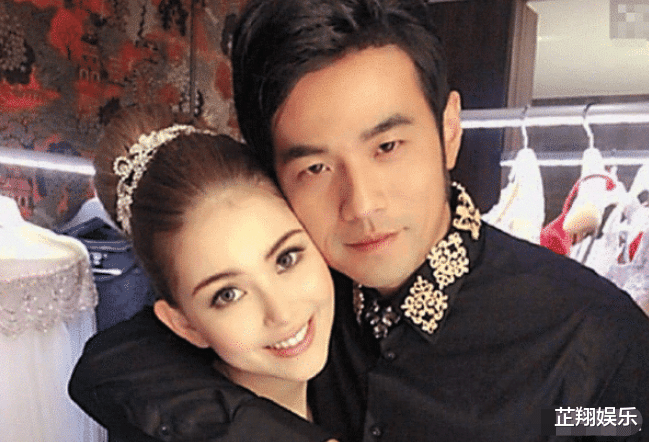 [周杰伦]昆凌17岁就让周杰伦追到手了，看到她的旧照后，难怪周杰伦急不可耐！