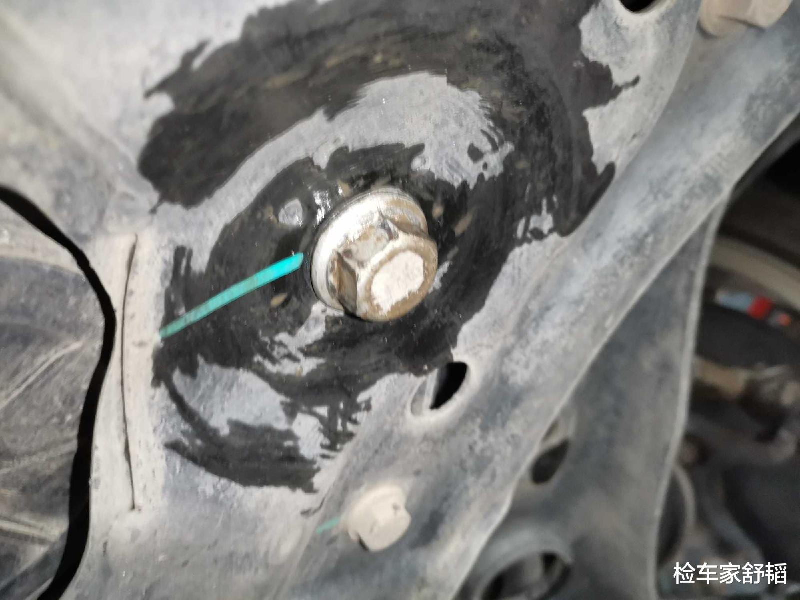 奥迪A3|报价12万的奥迪A3,升起底盘发现门槛截断,买主:为倔强买单