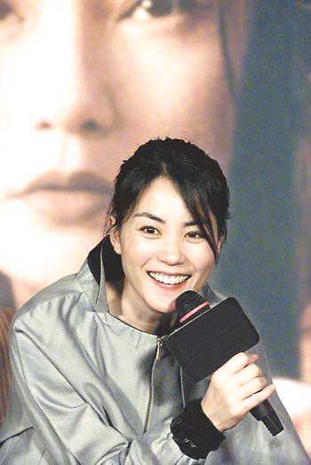 王菲|十五年前撩不到王菲，十五年后撩她女儿，网友们：“吃”两代明星