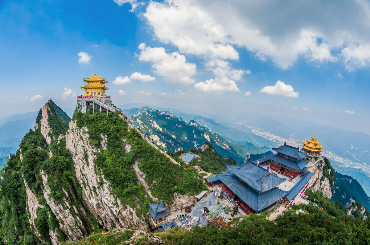 老君山|名不见经传的“老君山”凭什么能成为全国打卡人数最多的景点？