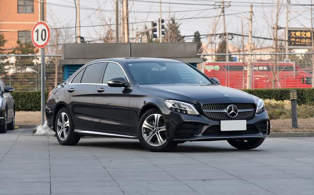 奔驰C级▲价格最贵的奔驰C级,为什么不愁卖?