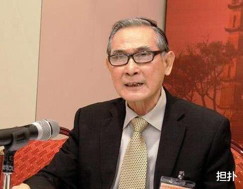 香港：父亲拥2千亿资产，却全捐给国家不给他留一分，他只能当司机谋生