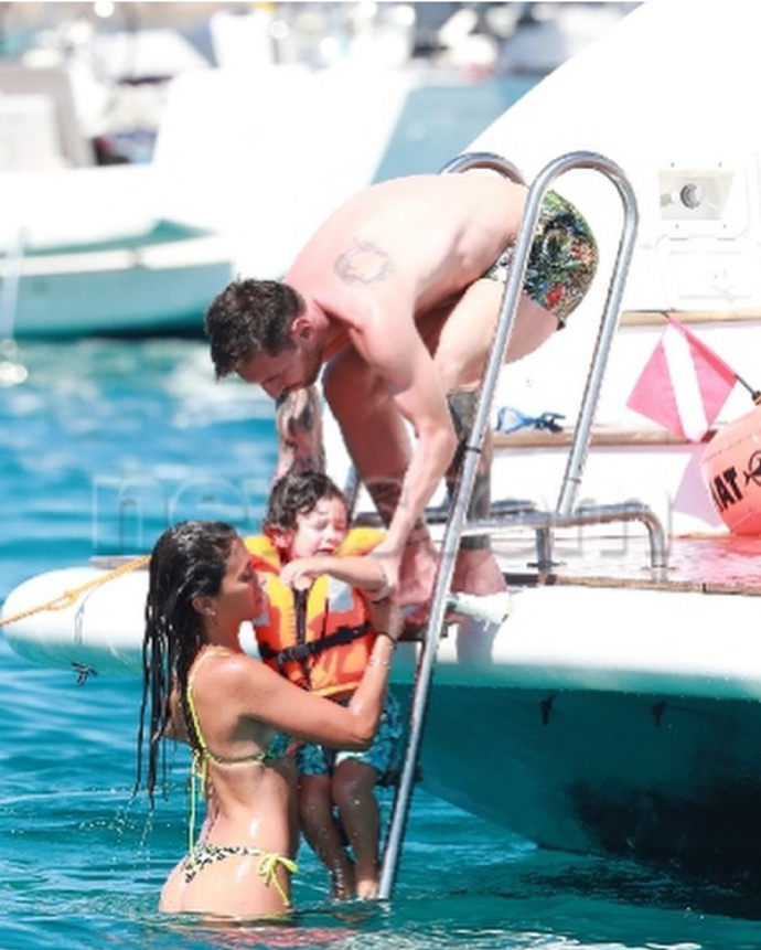 梅西|梅西紧搂娇妻吻肩膀，小儿子西罗下水被吓哭 安妞垂直跳水露表情包