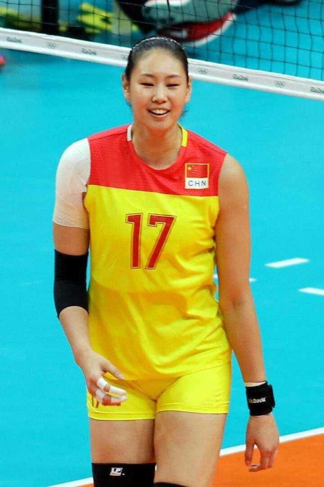 『颜妮』女排名将颜妮:开出租车的残疾老爸激励我奋斗