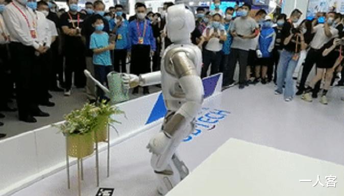 5G|从2020服贸会看AI，未来我们会不会用机器人做家务看家
