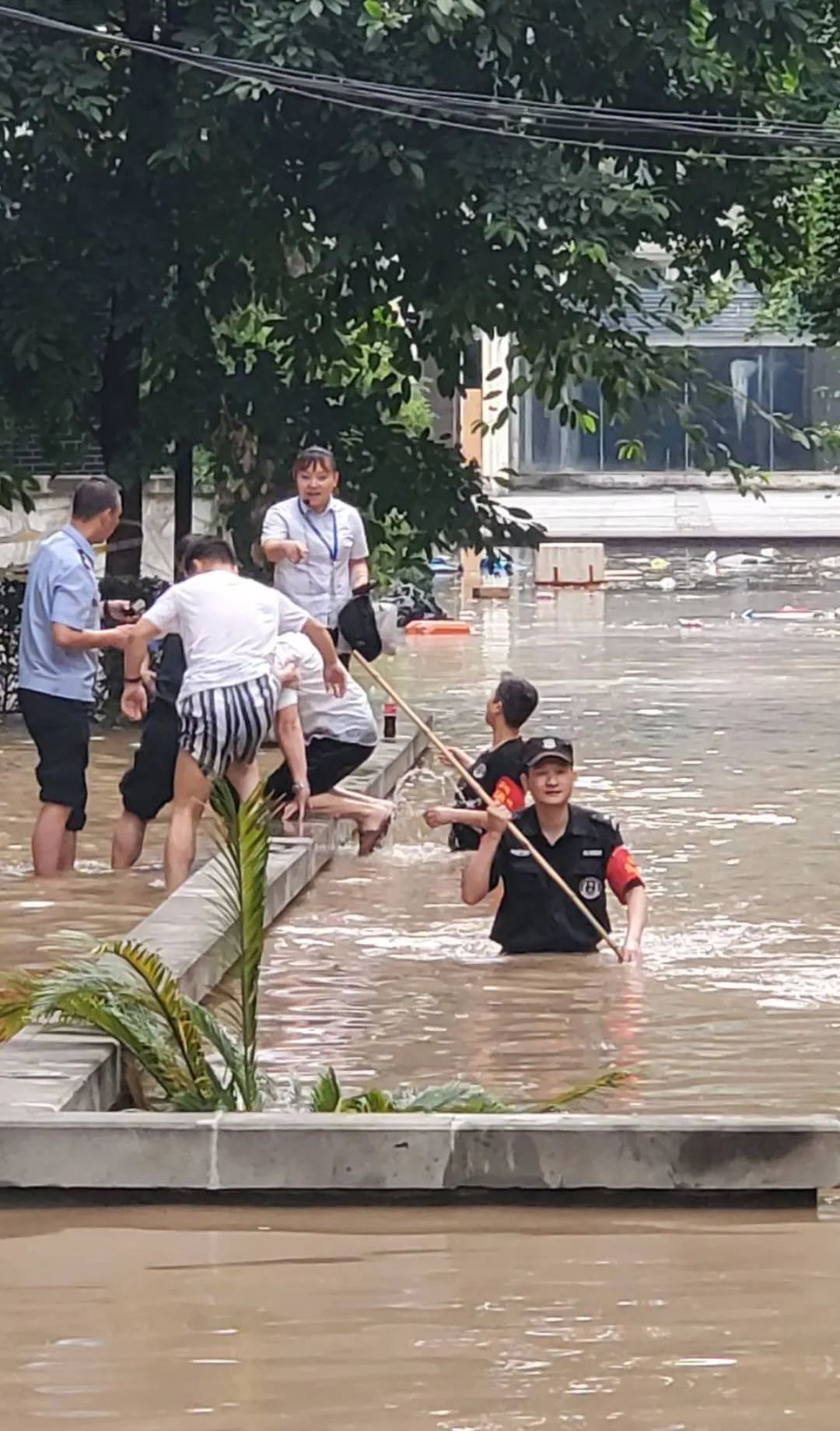 ＂原＂重庆政法|史上首次，重庆启动洪水防御Ⅰ级响应