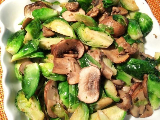 包菜|十月，女人宁可不吃肉也要吃这菜，3元一斤叶酸丰富，比吃肉养人
