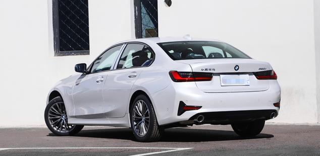 「wey vv6」手握26万，宝马3系最低配值得入手吗？标配2.0T+8AT开起来如何