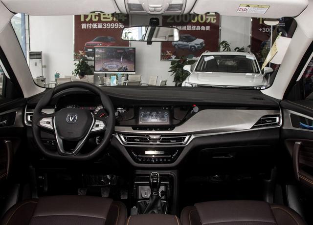 广汽传祺|典型的中国风SUV,标配1.5T油耗低至5.9L,座椅可加热卖10万出头