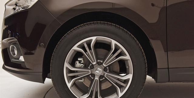 SUV|又一好SUV倒下，宽近2米，比昂科威耐看，配独悬稳如牛，油耗8L多