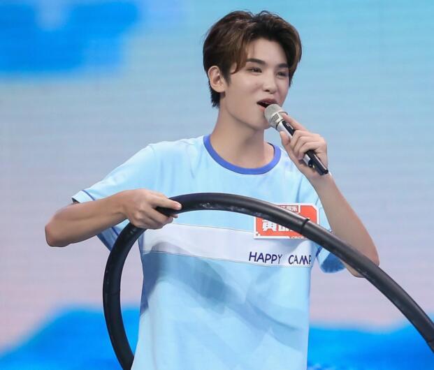 快乐大本营|《快本》新一期开始录制，常驻新主持终确定，网友：又一个资源咖